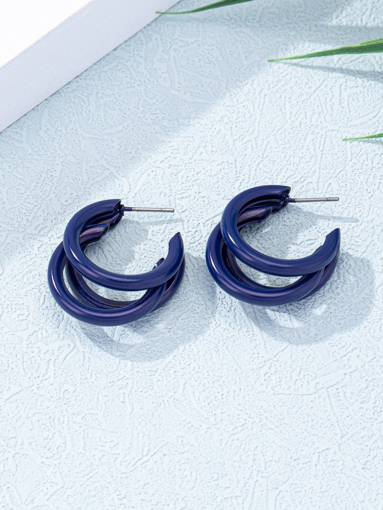 Wholesale Metal Cool Style C-shaped Diamond Studded Retro Style Earrings